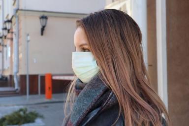 Ученые рассказали об «осенней» уязвимости медицинской маски