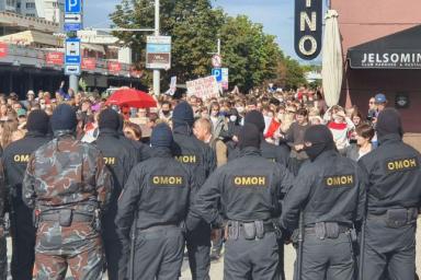МВД Беларуси сравнило число участников акций протеста 17 октября и мероприятий в поддержку мира