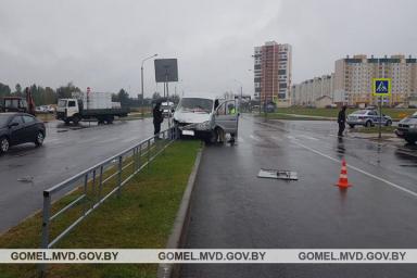 В Гомеле грузовой микроавтобус сбил 12-летнего ребенка на переходе