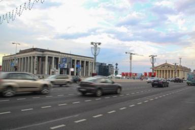 ГАИ вводит поэтапное ограничение движения транспорта на проспекте Независимости в Минске