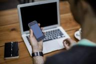 Эксперты рассказали, когда и почему люди начнут отказываться от смартфонов