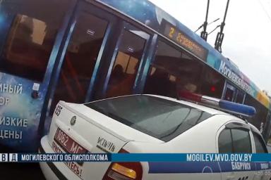 В УВД прокомментировали ДТП с машиной ГАИ и троллейбусом в Бобруйске