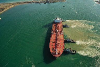 Разгрузка очередного танкера с азербайджанской нефтью для Беларуси началась в порту Одессы