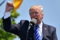 Трамп рассказал, что помогло ему справиться с коронавирусом