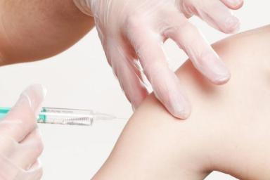 В России рассказали о результатах испытаний вакцины в Беларуси