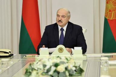 Лукашенко поинтересовался, где деньги Запада для оппозиции: обещали 3 млн на карманные расходы и 50 — на лечение от «ковида»