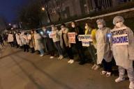 Сотрудники БСМП утром перед работой вышли на акцию протеста 