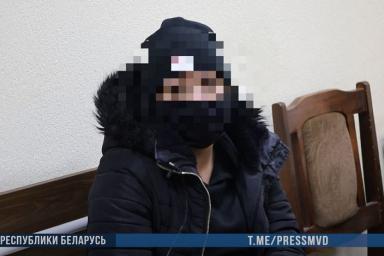 В Минске двое мужчин и женщина избили и ограбили пенсионера в подъезде