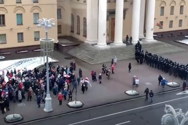 Пенсионеры вышли на протестный марш в Минске