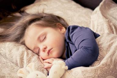Эти советы помогут приучить малыша к раздельному сну