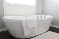 Как правильно планировать дизайн небольшой ванной комнаты: 3 важных правила