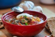 Зачем добавлять уксус в борщ? Объяснили профессиональные кулинары