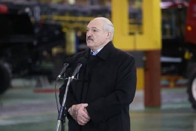 Лукашенко заявил, что Беларуси есть чем ответить на агрессию, в том числе и военную