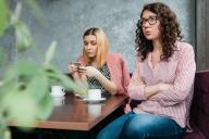 Бросит в самый неподходящий момент: эксперты назвали 3 признака подруги, на которую не стоит тратить время