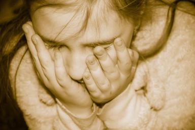 Откуда берется «комок в горле», когда хочется плакать? Объяснение ученых