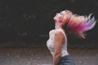 Как правильно ухаживать за окрашенными волосами: 5 нюансов, о которых мало кто знает