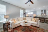 Дизайнеры раскрыли критерии, по которым стоит выбирать кресло в спальню