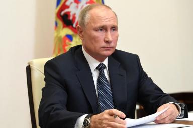 Песков объяснил, почему Путин не сделал прививку от коронавируса