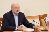 Лукашенко заявил, что не будет президентом при новой Конституции
