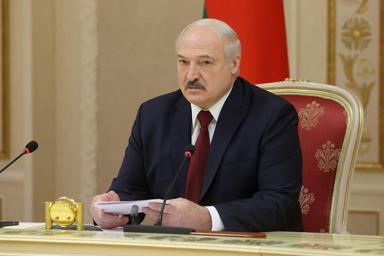У Лукашенко спросили об условиях отказа от президентских полномочий. И вот его ответ