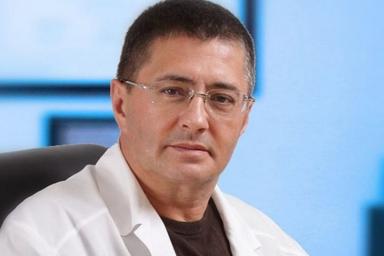 «Подобные схемы лечения убивают!»: Доктор Мясников раскритиковал популярный способ борьбы с COVID-19