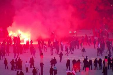 День независимости Польши: полиция Варшавы открыла огонь