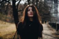 Такая, как все: психологи перечислили 3 признака стандартного мышления