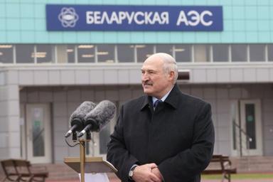 Лукашенко объяснил, почему Запад критикует БелАЭС