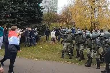 В МВД рассказали о взрывном устройстве и агрессивных анархистах на акции протеста в Минске 1 ноября