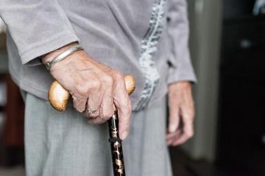 Ученые рассказали об опасности одиночества для пожилых людей