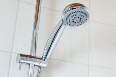 Специалисты рассказали, как правильно принимать душ с пользой для здоровья