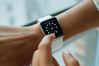 В Китае создают «умные» часы, которые будут заряжаться от человека