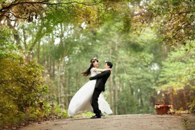 Эти 5 правил этикета помогут вам составить идеальное свадебное приглашение