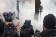 Протесты во Франции: полиция применила газ