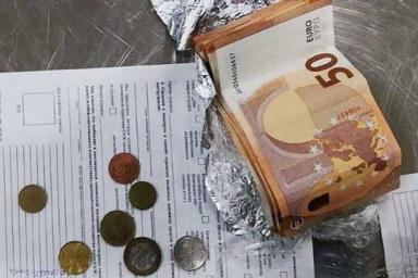 Белоруска хотела через границу провезти более 33,5 тыс. евро в фольге и пищевой пленке: но план провалился 