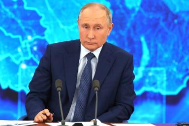 Путин заявил о зарубежной поддержке оппозиции в Беларуси