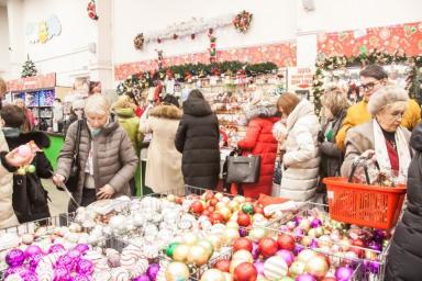 Магазины в Минске заявили о скидках. Рассказываем, где можно выгодно купить подарки к Новому году