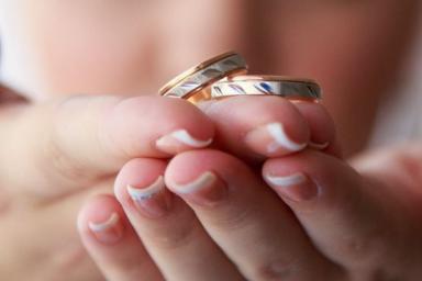 8 причин, по которым мужчины снимают обручальные кольца