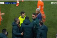 В Лиге чемпионов грянул большой расистский скандал: выходка судьи остановила матч