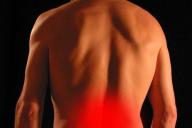 Названы 4 простых способа избавиться от боли в спине