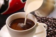 Названы 4 добавки для кофе, которые могут навредить здоровью