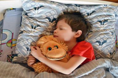 Психологи рассказали о том, как легко уложить ребенка спать
