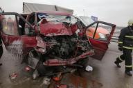 Страшное ДТП под Могилевом: бус протаранил грузовик дорожников