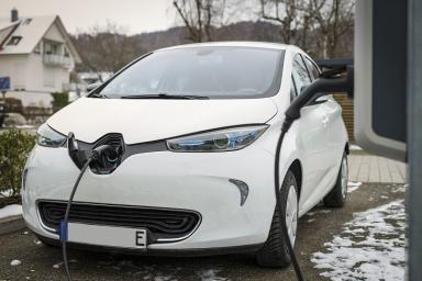 Белорусов предупредили: с 2021 года зарядка электромобилей станет платной