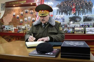 Лукашенко заявил о своей исторической миссии  