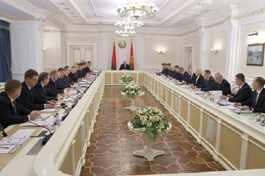 Лукашенко описал «красивую и демократичную схему» распределения полномочий в стране    