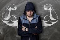 Психологи перечислили 3 необычных признака мужчины с низкой самооценкой