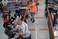 Женщина из Минска нашла банковскую карту и 76 раз оплачивала ей товары