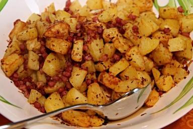 Назван простой способ улучшить вкус жареной картошки