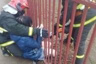 В Гродно женщина застряла в школьном заборе: вызывали МЧС